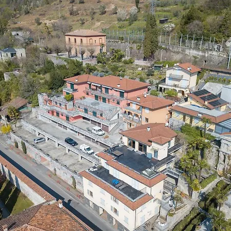Fiumelatte Sleeps 4 Air Con Wifi T790814 * Varenna