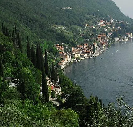 Fiumelatte Sleeps 4 Air Con Wifi T790814 Appartement *